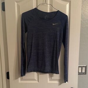 Nike Women's Dri-Fit Heathered Navy Long Sleeve Tee Small